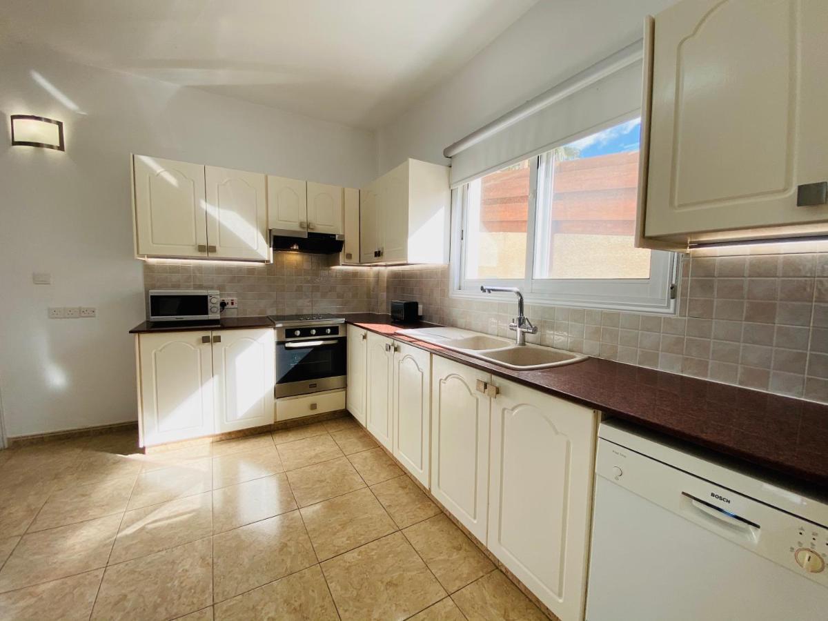Acropolis Villa 8 Klorakas Екстер'єр фото