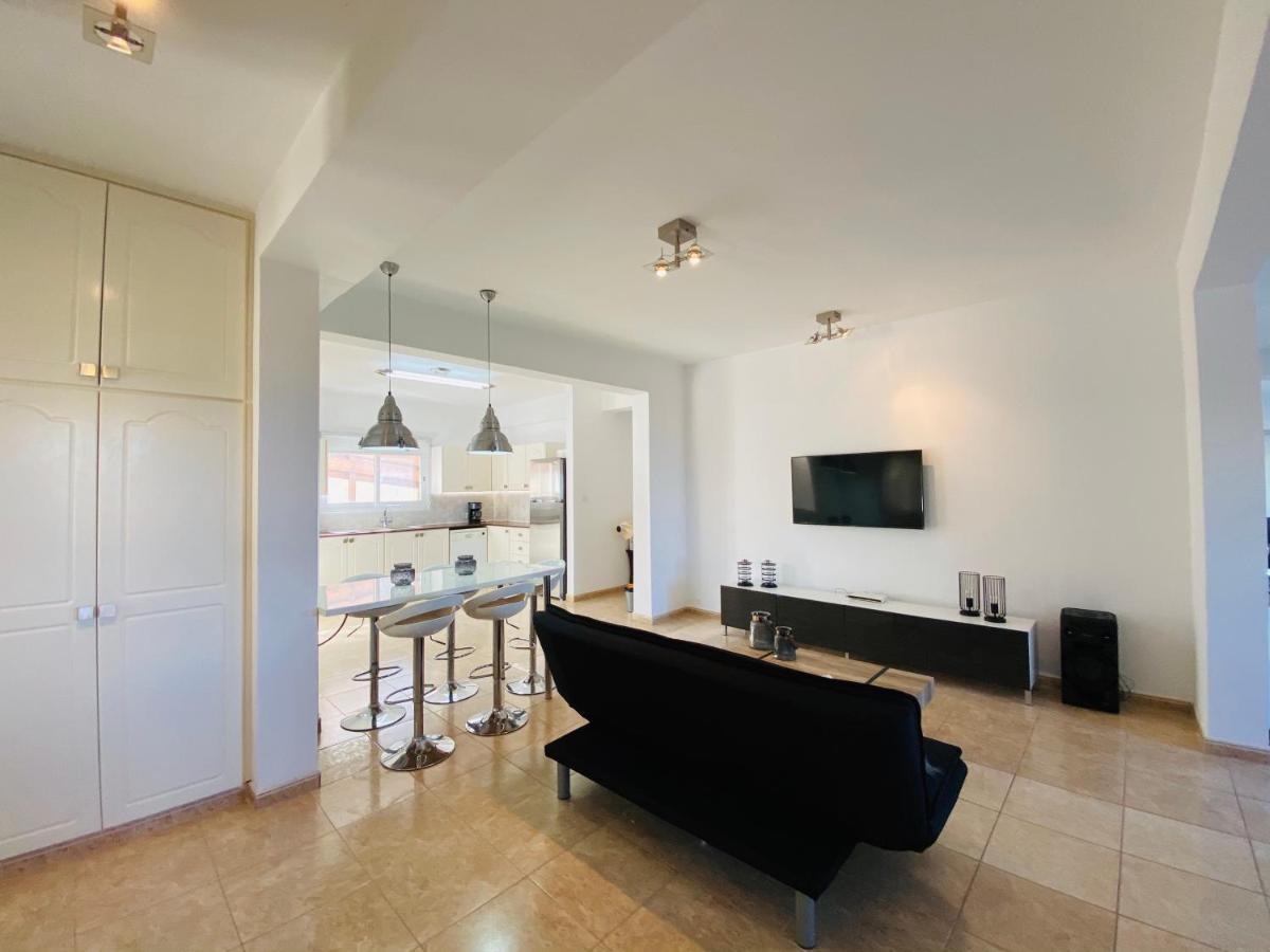 Acropolis Villa 8 Klorakas Екстер'єр фото